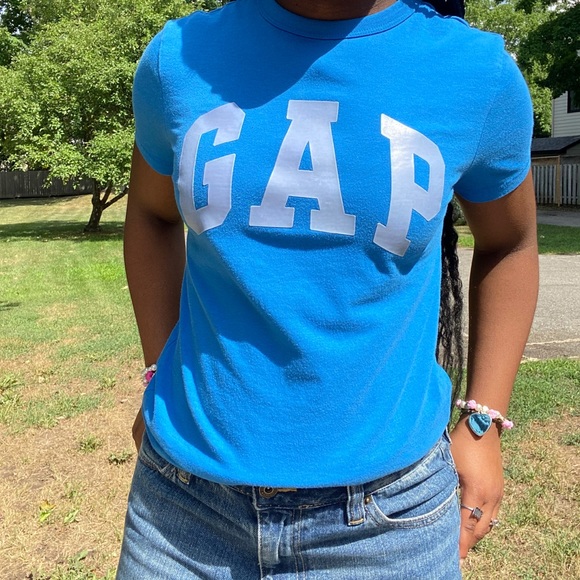 Blue Gap baby tee/graphic tee - Picture 2 of 5